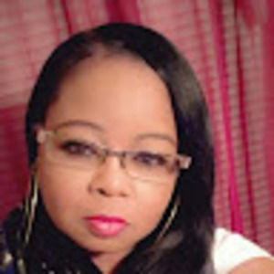 Meet your Posher, Tee